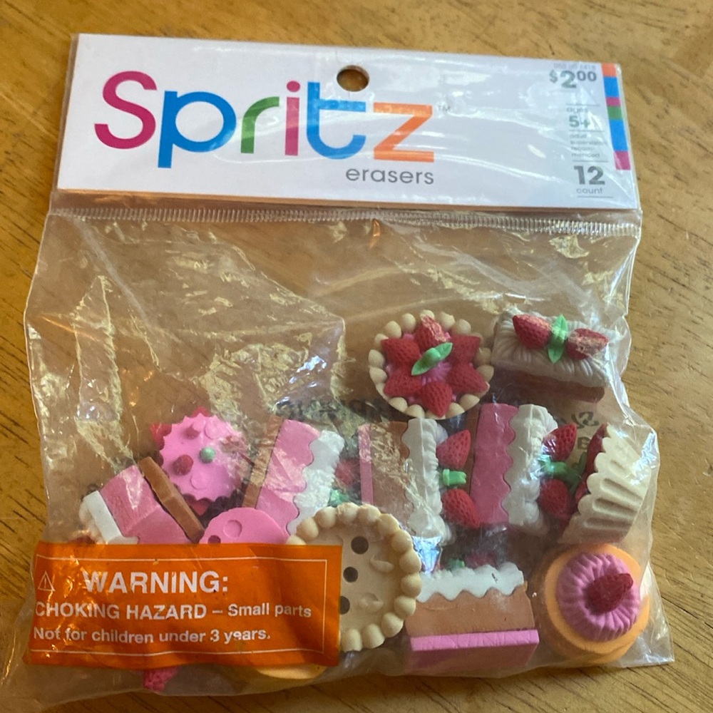 V! Cup cake erasers new